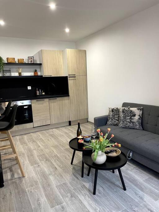 Bel Appartement Sur Cour Plein Centre Ville Et Parking Moulins  Exterior foto